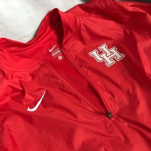 Nike UH Short Sleeve Windbreaker